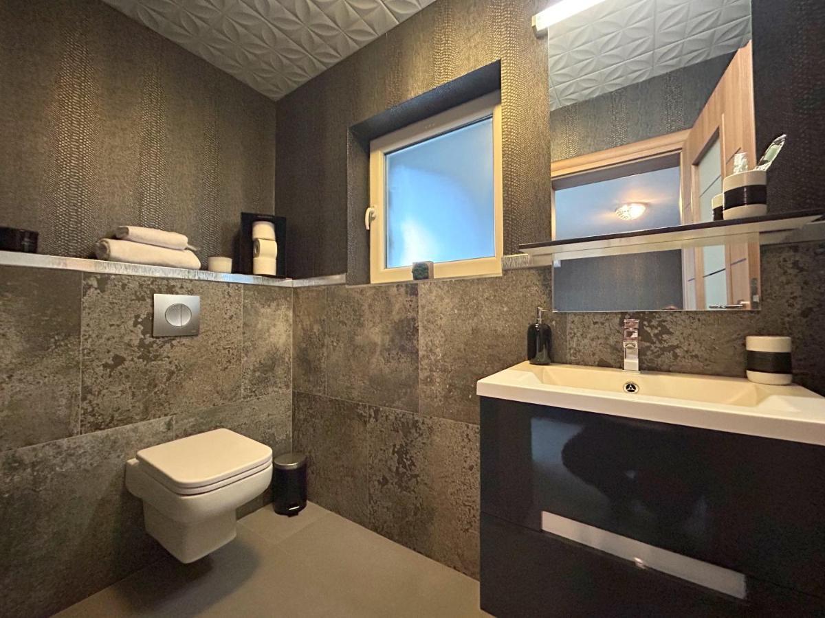 Thea Apartment 티미쇼아라 외부 사진