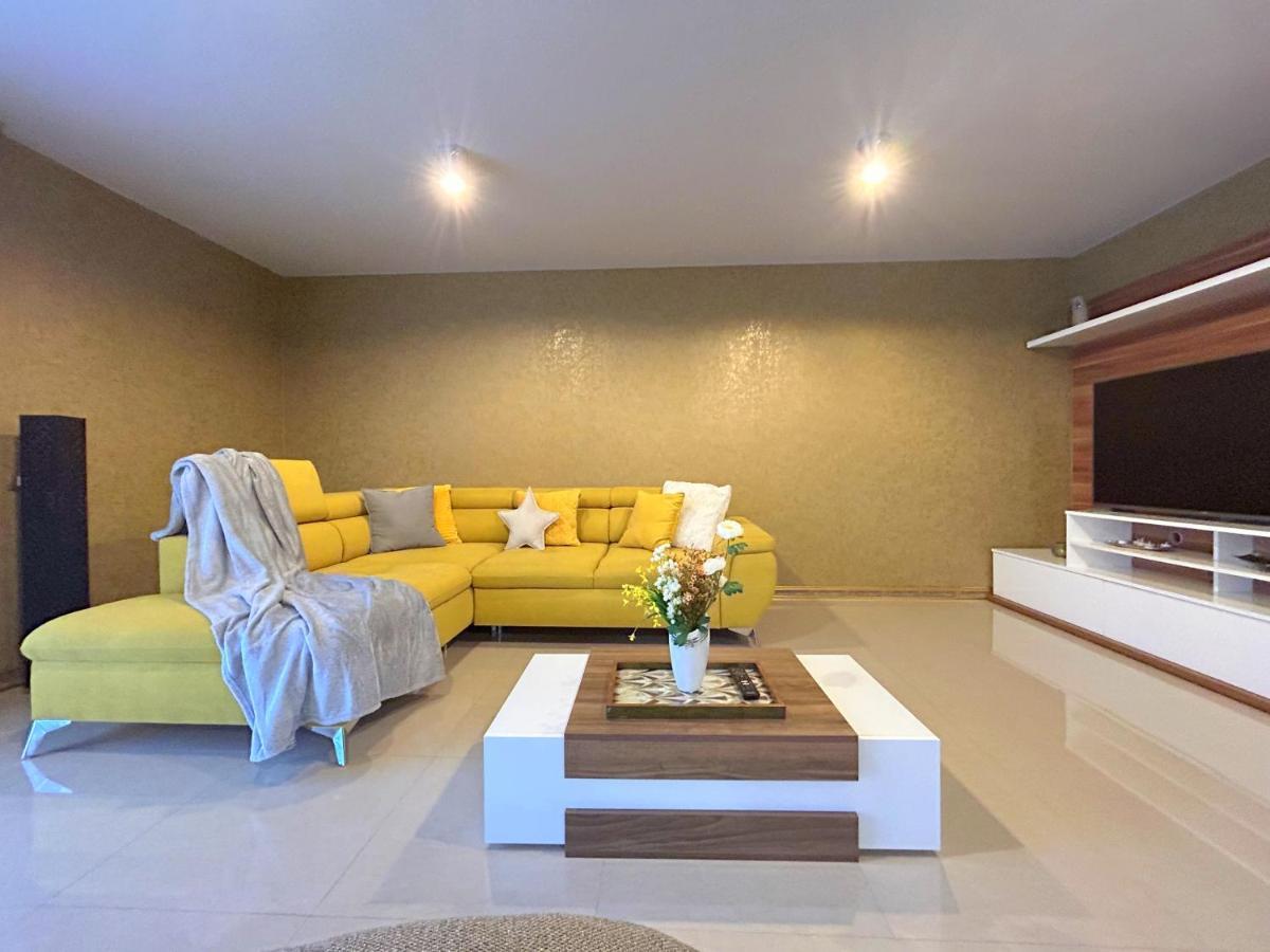 Thea Apartment 티미쇼아라 외부 사진