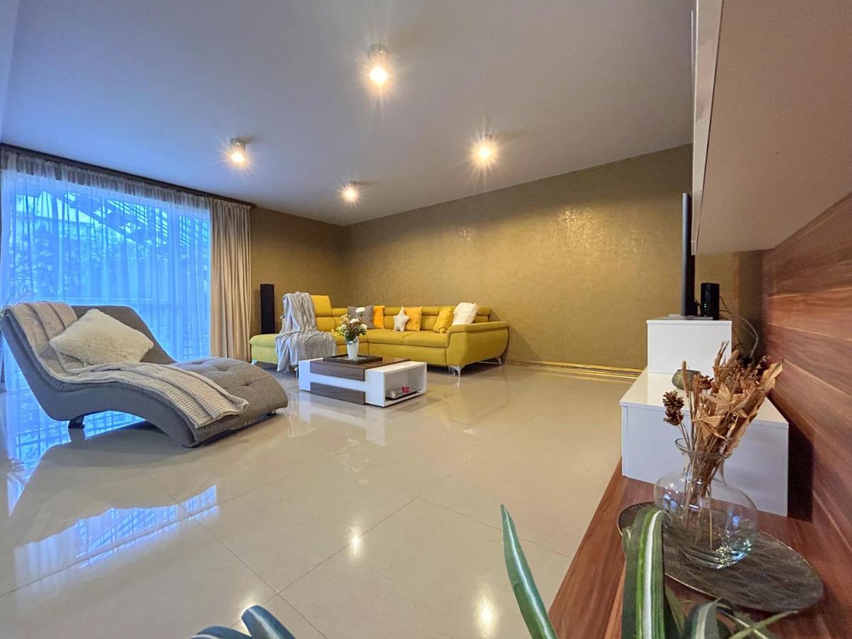 Thea Apartment 티미쇼아라 외부 사진